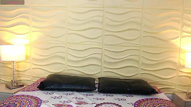 VioletPons online show from 02/02/26, 08:41