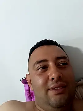 angelitocalientico online show from 10/03/25, 12:17