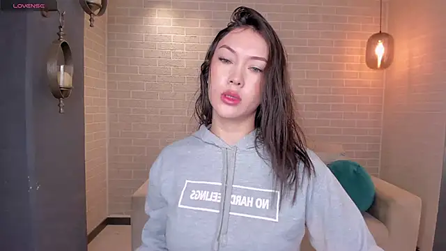Snapshot of AnnaHoffman_ chatting on 09/25/25, 12:22 AnnaHoffman  online show from 09/25/25, 12:22