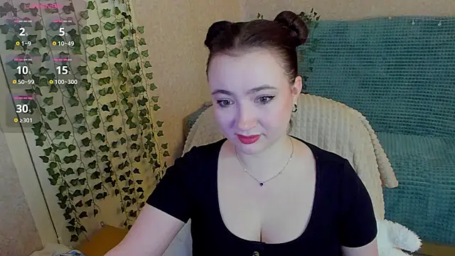 Snapshot of Micky_Wood chatting on 06/17/26, 09:41 Micky Wood online show from 06/17/26, 09:41
