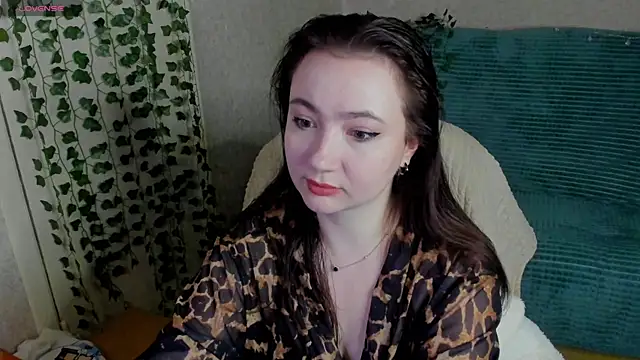 Snapshot of Micky_Wood chatting on 06/08/26, 06:19 Micky Wood online show from 06/08/26, 06:19