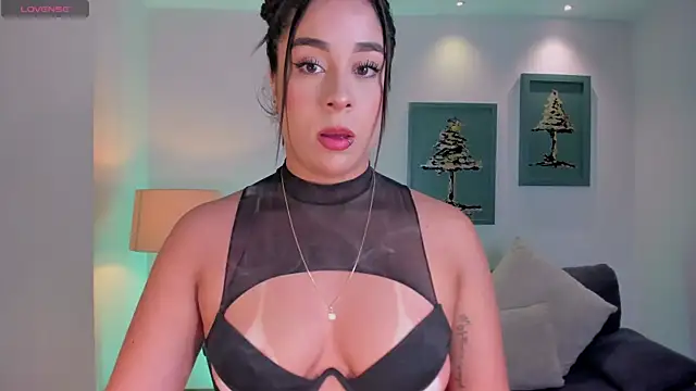 SussyBellX online show from 12/16/25, 09:41