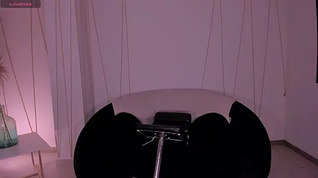 SussyBellX online show from 02/13/26, 04:23