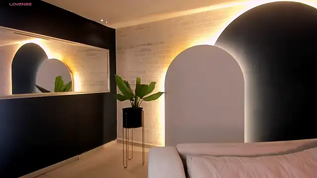 LucyWeiss  online show from 10/17/25, 08:10