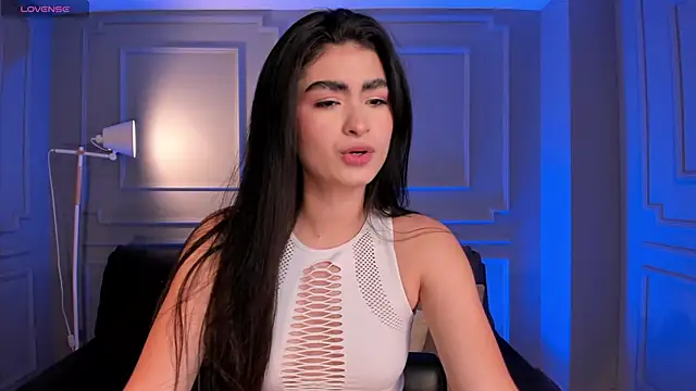 LucyWeiss  online show from 11/05/25, 08:01