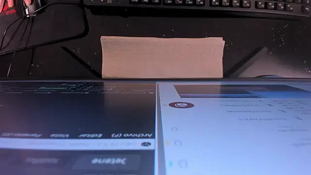 LaurentConnor online show from 10/01/25, 03:33