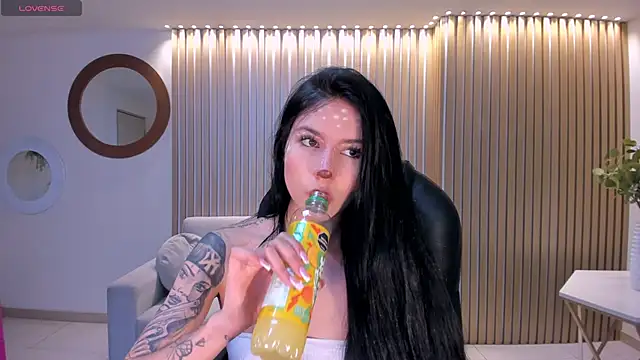 LaurentConnor online show from 11/01/25, 04:52