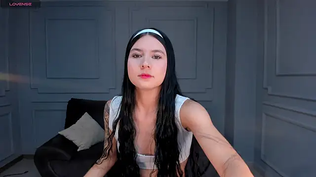 LaurentConnor online show from 10/31/25, 03:25