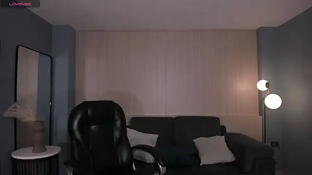 MayaMoretti  online show from 04/05/26, 03:35