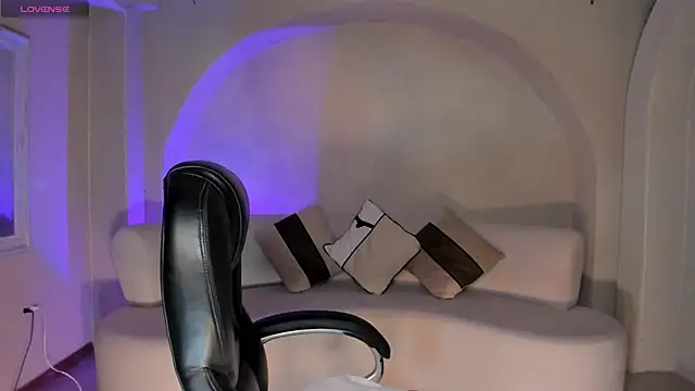 MayaMoretti  online show from 02/25/26, 04:01