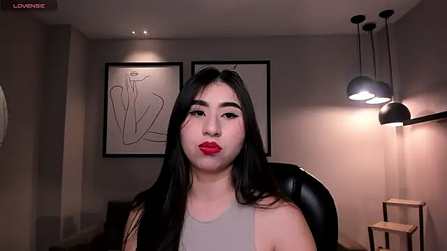 MayaMoretti  online show from 11/07/25, 03:22