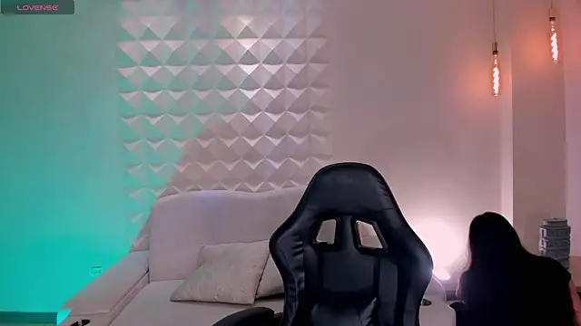 Snapshot of MayaMoretti_ chatting on 06/26/26, 08:25 MayaMoretti online show from 06/26/26, 08:25