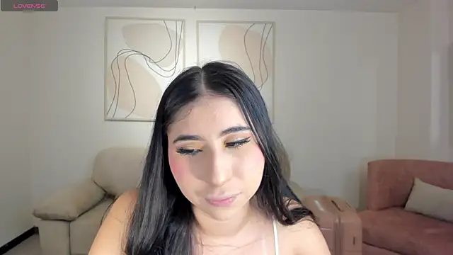 Snapshot of MayaMoretti_ chatting on 06/25/26, 08:25 MayaMoretti online show from 06/25/26, 08:25
