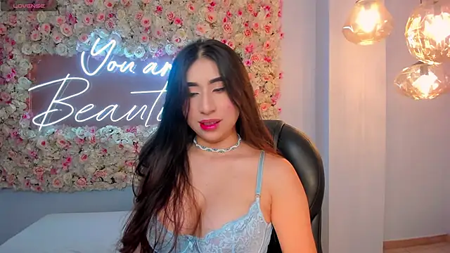 MayaMoretti  online show from 10/24/25, 03:38