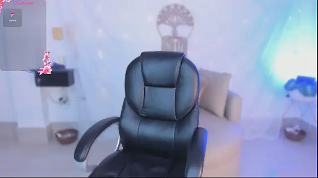 Ginni charlotte online show from 03/27/26, 01:47