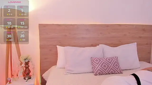 GinebraBrown online show from 11/11/25, 06:36