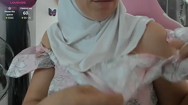 dalila kemur online show from 11/25/25, 12:49