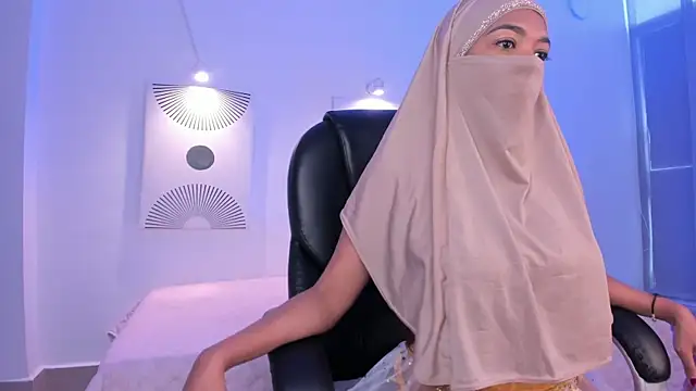 Snapshot of Yuli_arabic chatting on 12/15/25, 08:03 Yuli arabic online show from 12/15/25, 08:03