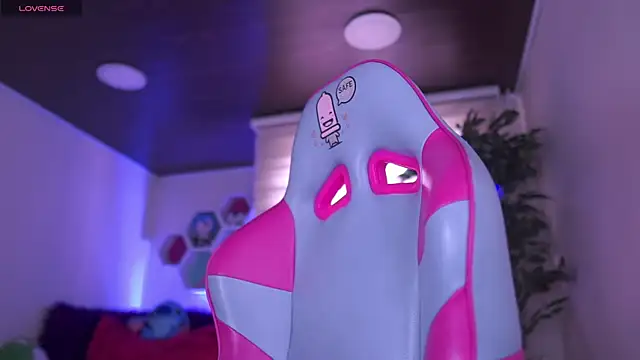 Rebecah 1 online show from 04/08/26, 02:40