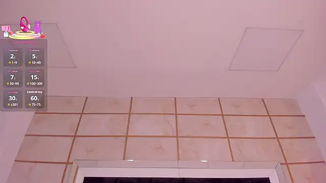 Snapshot of RoxyLior chatting on 01/15/26, 03:21 RoxyLior online show from 01/15/26, 03:21