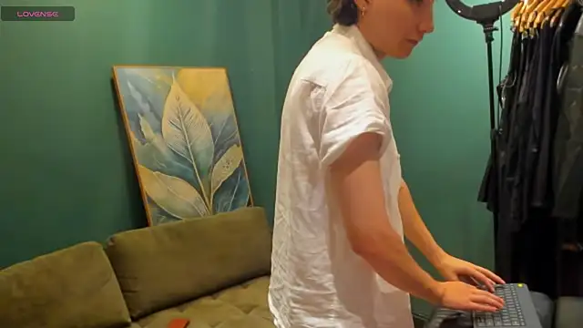 enzo steel online show from 10/19/25, 06:54