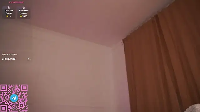 ellie land online show from 05/01/26, 04:45