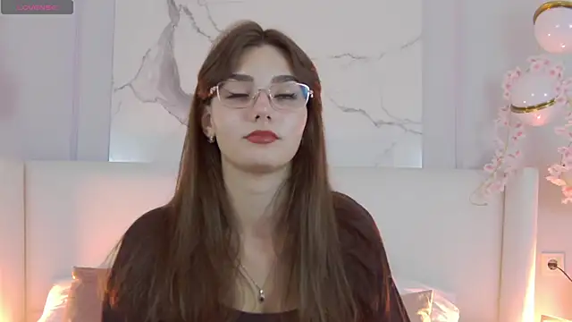 LeaMelone online show from 09/10/25, 07:24