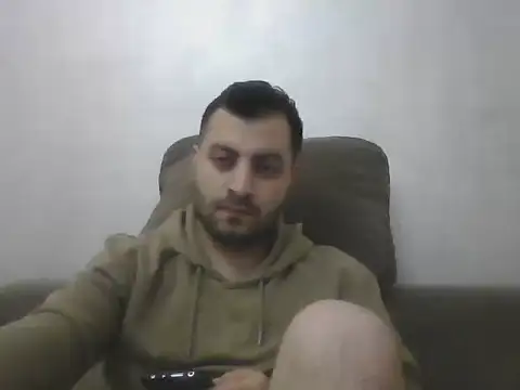 Snapshot of modelboy01 chatting on 10/13/25, 01:45 modelboy01 online show from 10/13/25, 01:45