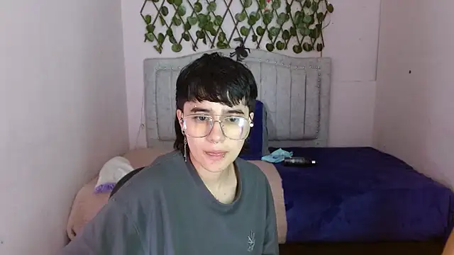 Britney thx online show from 12/16/25, 01:10