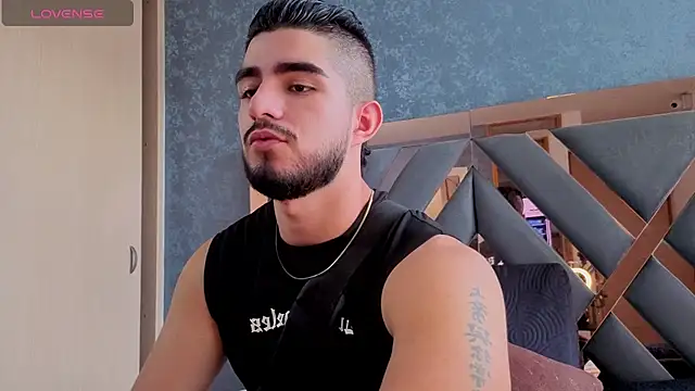 zayn maximoff online show from 10/14/25, 05:46