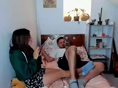 Snapshot of megan_doll2123 chatting on 12/03/25, 05:52 megan doll2123 online show from 12/03/25, 05:52