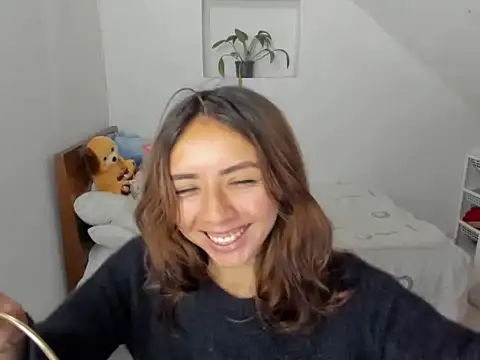 Snapshot of megan_doll2123 chatting on 11/30/25, 11:05 megan doll2123 online show from 11/30/25, 11:05