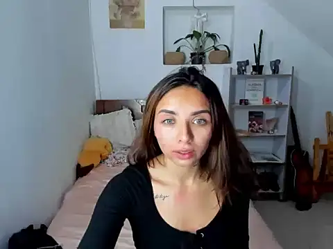 Snapshot of megan_doll2123 chatting on 12/02/25, 03:41 megan doll2123 online show from 12/02/25, 03:41