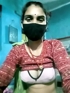 Snapshot of Nishaa_ji chatting on 10/19/25, 11:40 Nishaa ji online show from 10/19/25, 11:40