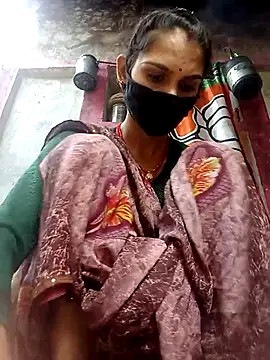 Snapshot of Nishaa_ji chatting on 09/13/25, 11:43 Nishaa ji online show from 09/13/25, 11:43