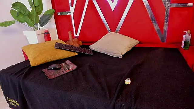 vennusasm1 online show from 11/30/25, 08:53