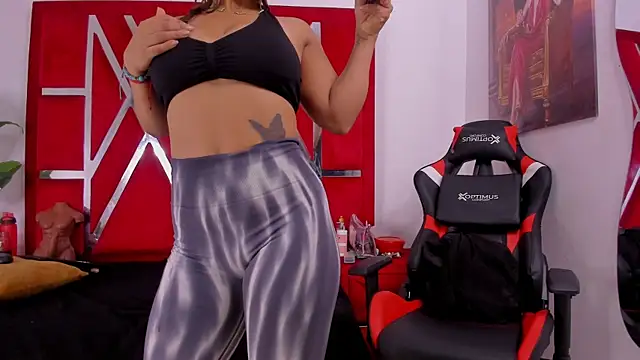 vennusasm1 online show from 11/28/25, 08:53