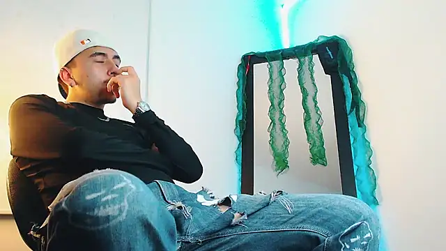 liamty luxor online show from 12/20/25, 07:44