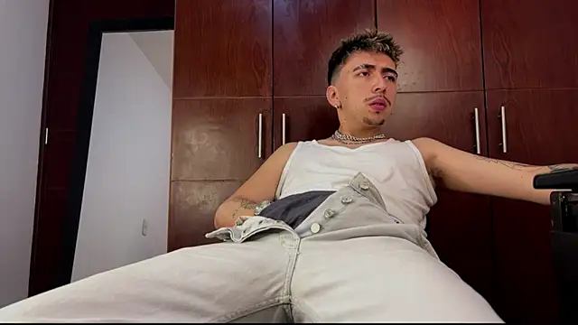 liamty luxor online show from 10/20/25, 01:18