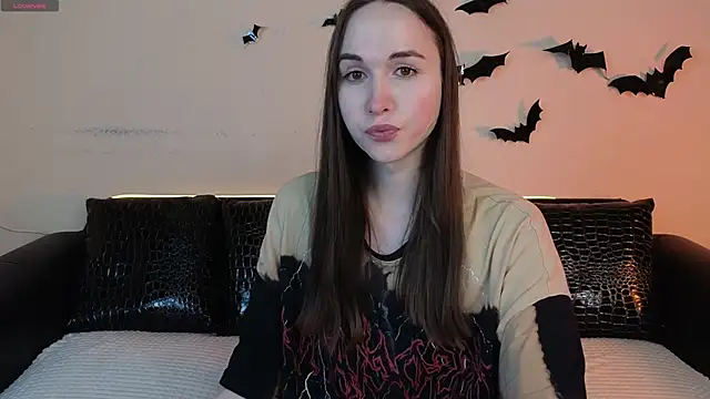 Angeel Kate online show from 11/21/25, 04:44