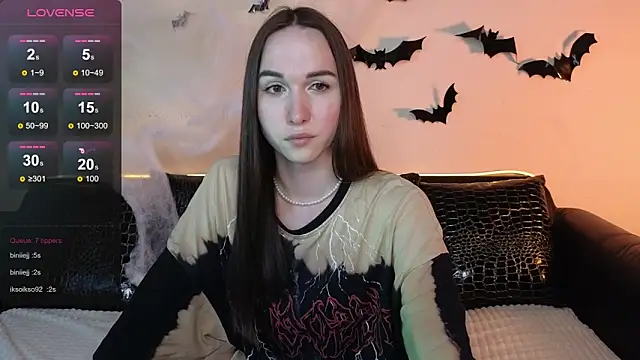 Angeel Kate online show from 10/29/25, 05:23