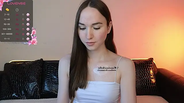 Snapshot of Angeel_Kate chatting on 09/19/25, 07:34 Angeel Kate online show from 09/19/25, 07:34