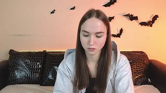 Angeel Kate online show from 11/09/25, 06:17