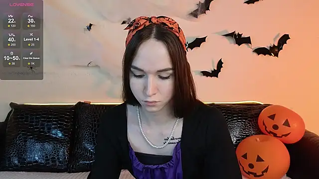 Angeel Kate online show from 10/31/25, 06:32