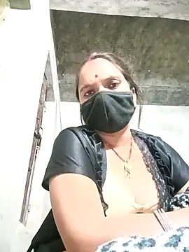 suhani sharmj online show from 12/17/25, 04:23