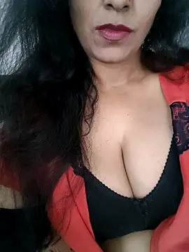 Deepa Sharma143 online show from 04/04/26, 01:56