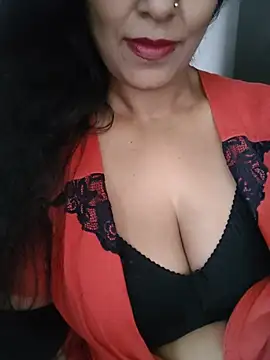 Snapshot of Deepa_Sharma143 chatting on 05/18/26, 01:39 Deepa Sharma143 online show from 05/18/26, 01:39