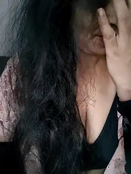 Deepa Sharma143 online show from 12/20/25, 02:14