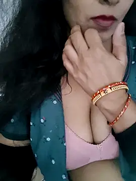 Snapshot of Deepa_Sharma143 chatting on 05/03/26, 02:16 Deepa Sharma143 online show from 05/03/26, 02:16