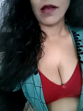 Snapshot of Deepa_Sharma143 chatting on 05/04/26, 02:15 Deepa Sharma143 online show from 05/04/26, 02:15